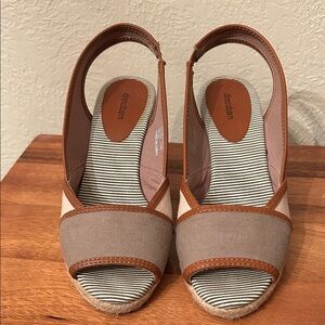dressbarn Taupe & Brown Striped Insole Wedge Sandals